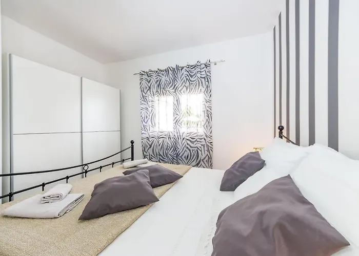 Gorgeous In Apartment Ždrelac