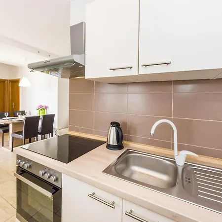Διαμέρισμα 2 Bedroom Front In *